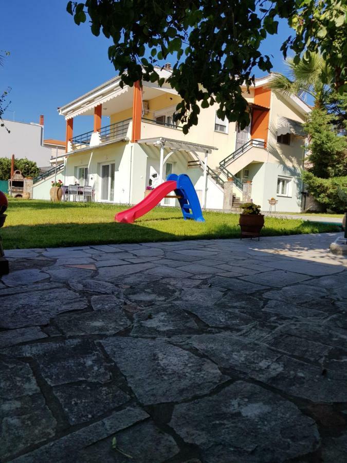 Nautilus Guest House Nea Iraklitsa Exterior photo